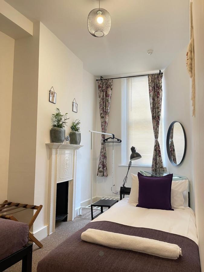 Central Located Two Bedroom Suite Бристол Екстериор снимка