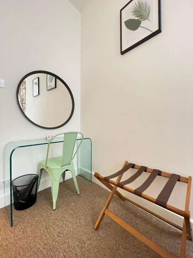 Central Located Two Bedroom Suite Бристол Екстериор снимка